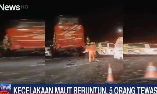 Kecelakaan Maut 3 Kendaraan di Tol Cipali Purwakarta, 5 Tewas 44 Luka Berat Kecelakaan Maut 3 Kendaraan di Tol Cipali Purwakarta, 5 Tewas 44 Luka Berat