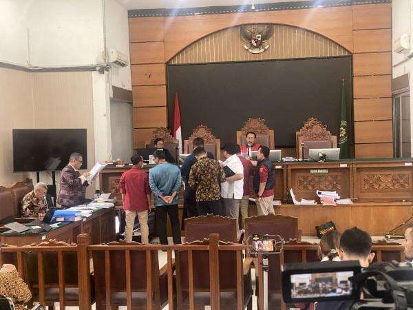 Kejagung Serahkan Bukti Dokumen di Sidang Praperadilan Nadiem Makarim Kejagung Serahkan Bukti Dokumen di Sidang Praperadilan Nadiem Makarim