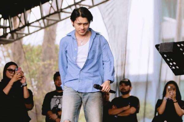 Rony Parulian Banjir Komentar Positif usai Tampil di Pestapora 2025 Rony Parulian Banjir Komentar Positif usai Tampil di Pestapora 2025