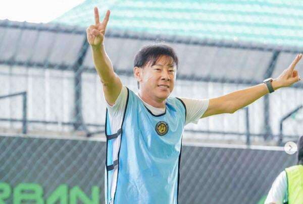 Anak Shin Tae-yong Kena Sindir di Media Sosial Setelah Patrick Kluivert Dipecat Timnas Indonesia Anak Shin Tae-yong Kena Sindir di Media Sosial Setelah Patrick Kluivert Dipecat Timnas Indonesia