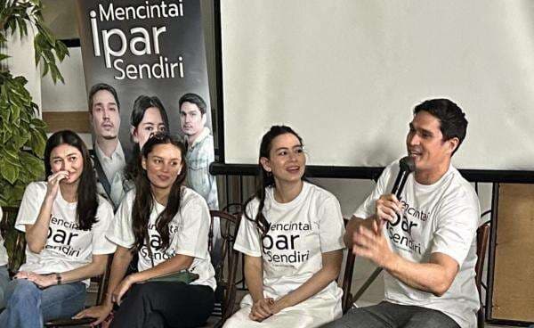 Marcel Chandrawinata Ungkap Tantangan di Sinetron Mencintai Ipar Sendiri, Perankan 2 Karakter Berbeda Marcel Chandrawinata Ungkap Tantangan di Sinetron Mencintai Ipar Sendiri, Perankan 2 Karakter Berbeda