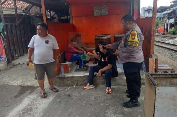 Viral Pemotor Disiram Air Comberan di Jakpus, Pelaku Ternyata Masih di Bawah Umur Viral Pemotor Disiram Air Comberan di Jakpus, Pelaku Ternyata Masih di Bawah Umur