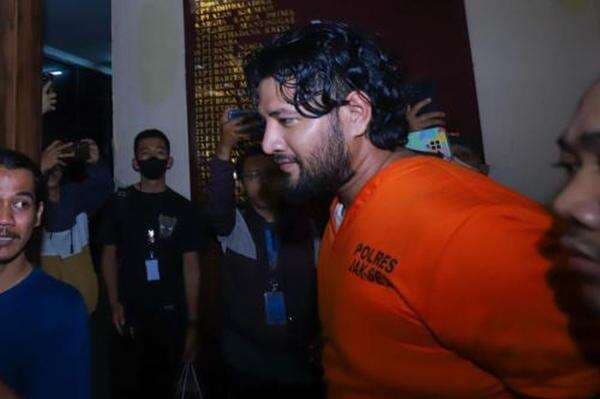 Ammar Zoni Terlibat Kasus Narkotika dalam Rutan, Jual Sabu hingga Tembakau Sintetis Ammar Zoni Terlibat Kasus Narkotika dalam Rutan, Jual Sabu hingga Tembakau Sintetis