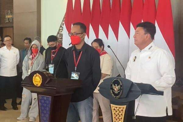 554 WNI Korban Online Scam di Myanmar Disiksa, Menko Polkam: Ada Ancaman Organ Tubuh Mau Dicopot! 554 WNI Korban Online Scam di Myanmar Disiksa, Menko Polkam: Ada Ancaman Organ Tubuh Mau Dicopot!