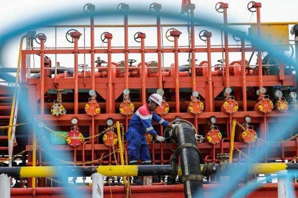 Mengenal Lebih Dekat Terminal Khusus Kilang Balongan, Tulang Punggung Distribusi Energi Nasional Mengenal Lebih Dekat Terminal Khusus Kilang Balongan, Tulang Punggung Distribusi Energi Nasional