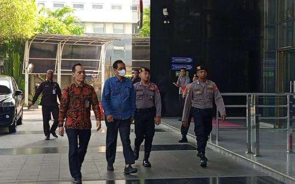 Breaking News! KPK Tetapkan Bupati Muara Enim Edison Tersangka Suap Breaking News! KPK Tetapkan Bupati Muara Enim Edison Tersangka Suap
