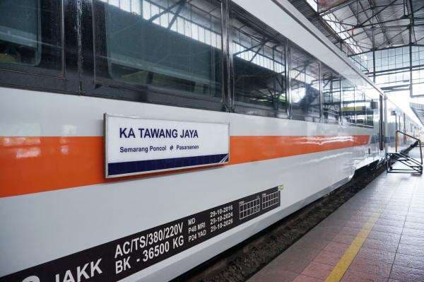 KA Tawang Jaya Beralih ke Kursi Ergonomis, Bisa Dimiringkan 15 Derajat KA Tawang Jaya Beralih ke Kursi Ergonomis, Bisa Dimiringkan 15 Derajat