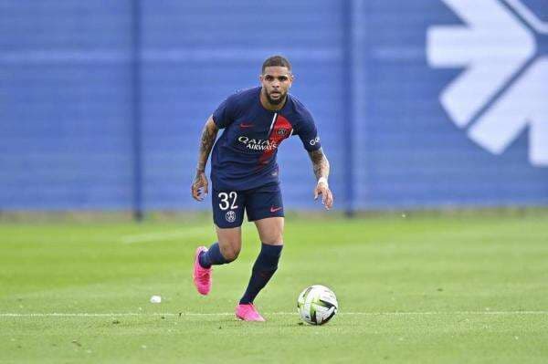 Mantan Bintang PSG Merapat ke Persib Bandung Mantan Bintang PSG Merapat ke Persib Bandung