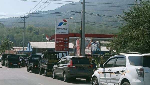 BBM Langka di Flores, Ferdy Hasiman Sentil Legislator Jangan Diam BBM Langka di Flores, Ferdy Hasiman Sentil Legislator Jangan Diam