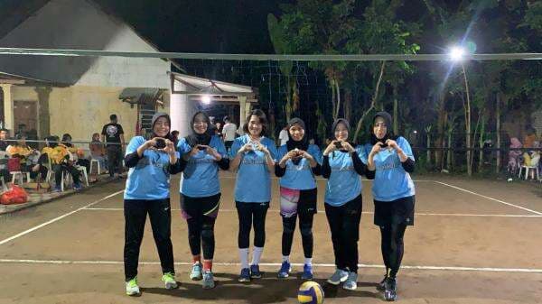 Menyala, Tim Voli Ibu-Ibu Nambangan Kidul Raih Juara Pertama Tournament Mom Volleyball Madiun Menyala, Tim Voli Ibu-Ibu Nambangan Kidul Raih Juara Pertama Tournament Mom Volleyball Madiun