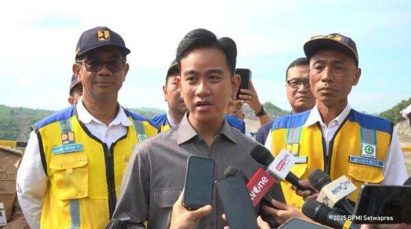 Soeharto Diusulkan Jadi Pahlawan, Gibran: Berkontribusi Besar Entaskan Kemiskinan Soeharto Diusulkan Jadi Pahlawan, Gibran: Berkontribusi Besar Entaskan Kemiskinan