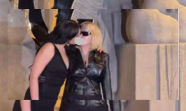 Madonna dan Lola Lourdes Lakukan Kissing Mouth di Paris Fashion Week 2025 Madonna dan Lola Lourdes Lakukan Kissing Mouth di Paris Fashion Week 2025