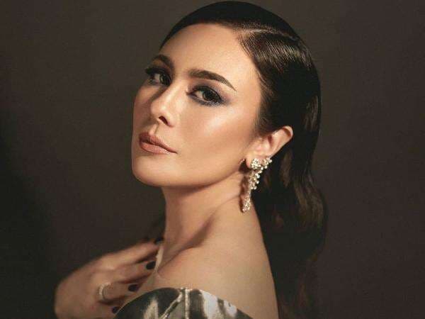 5 Fakta Isu Wulan Guritno Mau Nikah Tahun Ini, dengan Ariel NOAH? 5 Fakta Isu Wulan Guritno Mau Nikah Tahun Ini, dengan Ariel NOAH?