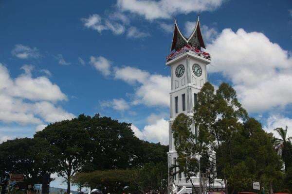 5 Rekomendasi Kuliner Legendaris di Padang yang Wajib Dicoba, Dijamin Bikin Nagih! 5 Rekomendasi Kuliner Legendaris di Padang yang Wajib Dicoba, Dijamin Bikin Nagih!