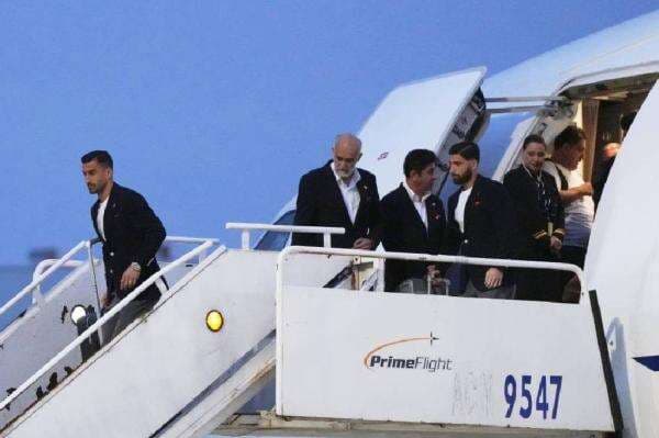 Timnas Iran Tiba di Meksiko, Masih Terkendala Visa AS jelang Piala Dunia 2026 Timnas Iran Tiba di Meksiko, Masih Terkendala Visa AS jelang Piala Dunia 2026