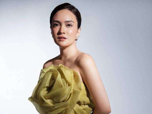 Viral Foto Visa Shandy Aulia Terniat! Full Makeup Jadi Sorotan Viral Foto Visa Shandy Aulia Terniat! Full Makeup Jadi Sorotan