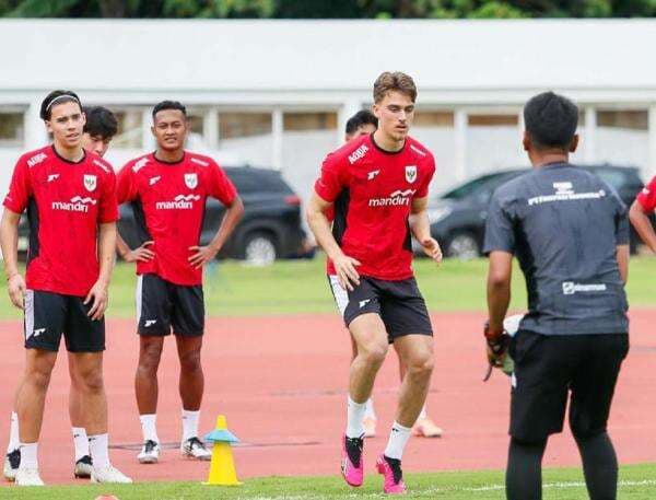 Cerita Mauro Zijlstra yang Gabung TC Timnas Indonesia U-22 Jelang SEA Games 2025, Jet Lag Usai Terbang dari Belanda Cerita Mauro Zijlstra yang Gabung TC Timnas Indonesia U-22 Jelang SEA Games 2025, Jet Lag Usai Terbang dari Belanda