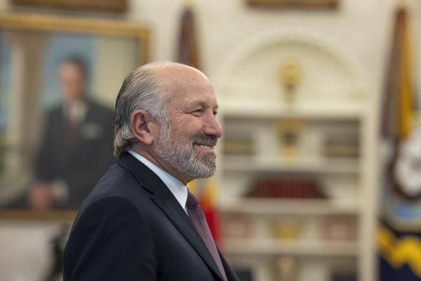 AS Resmi Pangkas Tarif untuk Mobil Korsel Jadi 15 Persen AS Resmi Pangkas Tarif untuk Mobil Korsel Jadi 15 Persen