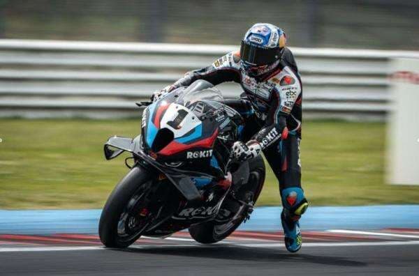 Dianggap Reinkarnasi Casey Stoner, Toprak Razgatlioglu Bakal Buat MotoGP 2026 Makin Sengit Dianggap Reinkarnasi Casey Stoner, Toprak Razgatlioglu Bakal Buat MotoGP 2026 Makin Sengit