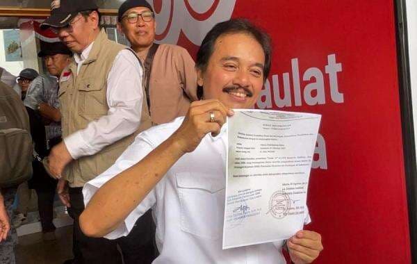 Ijazah Gibran Dipertanyakan, Roy Suryo Minta Ketegasan Kemendikdasmen Ijazah Gibran Dipertanyakan, Roy Suryo Minta Ketegasan Kemendikdasmen