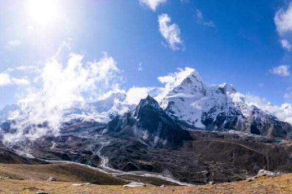 6 Fakta Everest, Gunung Tertinggi di Dunia yang Viral usai Pendaki Indonesia Meninggal