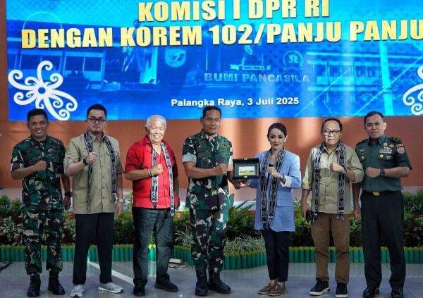 DPR RI Komisi I Kunjungi Korem 102/Pjg, Soroti Transformasi Menuju Kodam XXI/TB DPR RI Komisi I Kunjungi Korem 102/Pjg, Soroti Transformasi Menuju Kodam XXI/TB