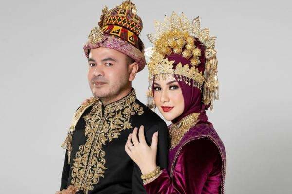 Suami Irish Bella Jawab Tuduhan soal Penyuka Sesama Jenis: Fitnah Sangat Merusak Suami Irish Bella Jawab Tuduhan soal Penyuka Sesama Jenis: Fitnah Sangat Merusak