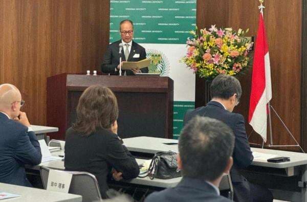 Beri Kuliah Umum di Jepang, Menperin Beberkan Strategi Baru Industrialisasi Nasional Beri Kuliah Umum di Jepang, Menperin Beberkan Strategi Baru Industrialisasi Nasional