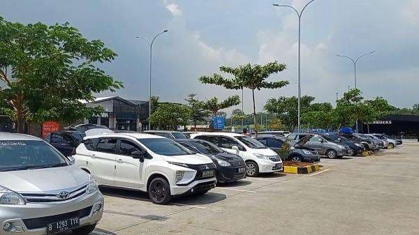 Libur Nataru di Jabar, Rest Area di Sejumlah Titik Terpantau Ramai Libur Nataru di Jabar, Rest Area di Sejumlah Titik Terpantau Ramai