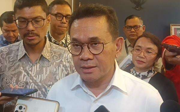 Mendag Koordinasi dengan Kepala BGN, Dorong MBG Serap Telur dan Daging Ayam Lokal Mendag Koordinasi dengan Kepala BGN, Dorong MBG Serap Telur dan Daging Ayam Lokal
