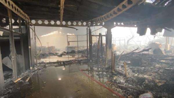 Pabrik Sepatu di Jombang Ludes Terbakar Pabrik Sepatu di Jombang Ludes Terbakar