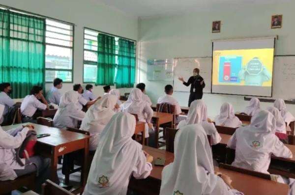 Kemenag DKI Jakarta Instruksikan Madrasah Belajar Secara Daring pada 1 September 2025 Kemenag DKI Jakarta Instruksikan Madrasah Belajar Secara Daring pada 1 September 2025