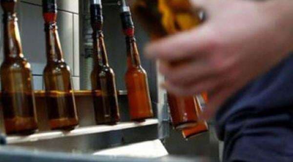 Pesta Miras Oplosan Tewaskan 5 Orang di Malang , Polisi Selidiki 2 TKP di Pakis Pesta Miras Oplosan Tewaskan 5 Orang di Malang , Polisi Selidiki 2 TKP di Pakis