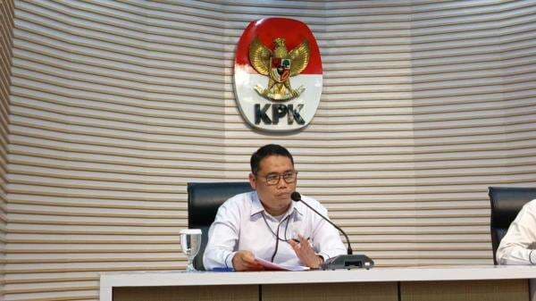 Penyerahan Suap Bupati Ponorogo Tertunda Gegara OTT KPK di Riau Penyerahan Suap Bupati Ponorogo Tertunda Gegara OTT KPK di Riau