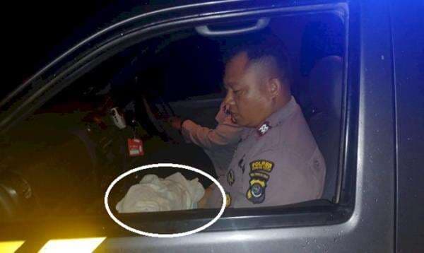 Bayi Tak Berdosa yang Ditemukan di Lahan Milik Warga Kupang Masih Terdapat Plasenta Bayi Tak Berdosa yang Ditemukan di Lahan Milik Warga Kupang Masih Terdapat Plasenta