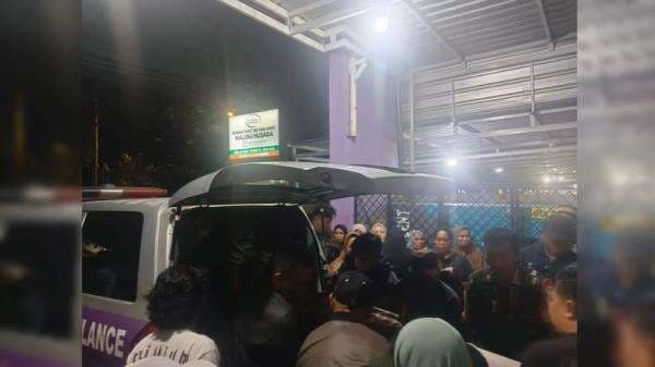 Oknum TNI Penikam Pria hingga Tewas Serahkan Diri ke Satpom Lanud Sultan Hasanuddin Oknum TNI Penikam Pria hingga Tewas Serahkan Diri ke Satpom Lanud Sultan Hasanuddin