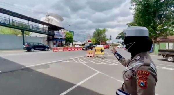 Lalu Lintas Kota Batu Masih Lengang, Lonjakan Wisatawan Diprediksi 2 April 2025 Lalu Lintas Kota Batu Masih Lengang, Lonjakan Wisatawan Diprediksi 2 April 2025