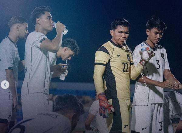 Kadek Arel Gambarkan Kondisi Ruang Ganti Timnas Indonesia U-23 Usai Imbang Lawan Laos U-23 Kadek Arel Gambarkan Kondisi Ruang Ganti Timnas Indonesia U-23 Usai Imbang Lawan Laos U-23