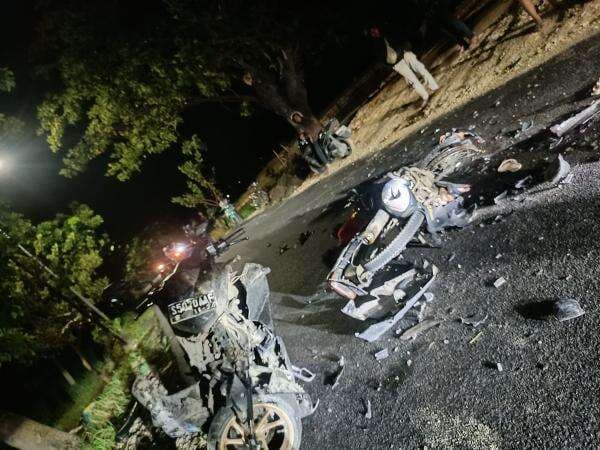Brak! 2 Motor Adu Banteng di Jalan Balen - Sugihwaras, Begini Kronologinya Brak! 2 Motor Adu Banteng di Jalan Balen - Sugihwaras, Begini Kronologinya