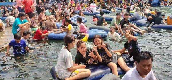 Banjir Wisatawan! Pemandian Alam Cikormoy dan DM Tirta Jadi Primadona Liburan Tahun Baru Banjir Wisatawan! Pemandian Alam Cikormoy dan DM Tirta Jadi Primadona Liburan Tahun Baru