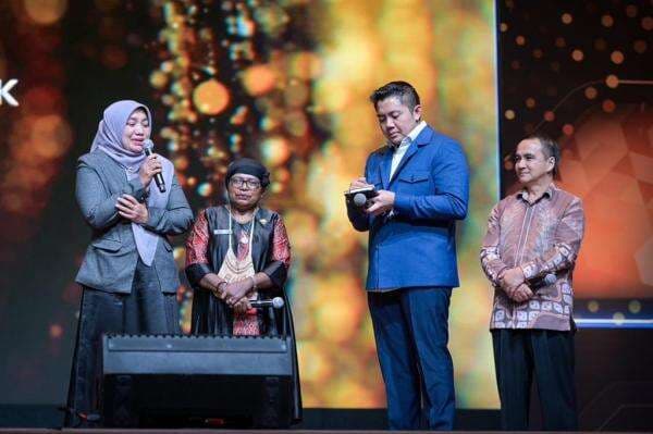 Seskab Teddy Tegaskan Akurasi Data Jadi Fondasi Kebijakan Presiden Prabowo Seskab Teddy Tegaskan Akurasi Data Jadi Fondasi Kebijakan Presiden Prabowo