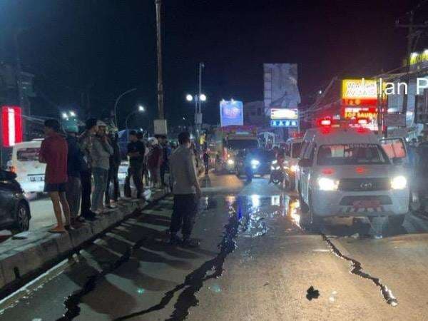 Tragis! Pemuda di Maros Tewas Terlindas Truk Trailer di Jalan Poros Trans Sulawesi Tragis! Pemuda di Maros Tewas Terlindas Truk Trailer di Jalan Poros Trans Sulawesi