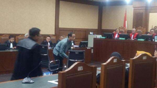 Nadiem: Saya Cinta Indonesia, Tak Menyesal Terima Jabatan Menteri Nadiem: Saya Cinta Indonesia, Tak Menyesal Terima Jabatan Menteri