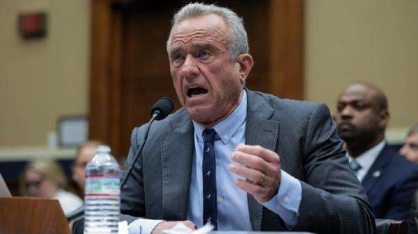 Menkes AS Klaim Sunat Tingkatkan Risiko Autisme Dua Kali Lipat Menkes AS Klaim Sunat Tingkatkan Risiko Autisme Dua Kali Lipat