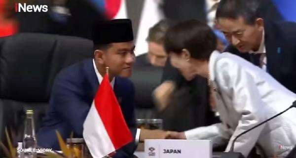 Momen Gibran Dihampiri hingga Disalami PM Jepang Sanae Takaichi di KTT G20 Afsel Momen Gibran Dihampiri hingga Disalami PM Jepang Sanae Takaichi di KTT G20 Afsel