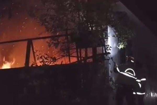 Kebakaran di Kendal, Gedung SDN 1 Getasblawong Ludes gegara Bakar Sampah Kebakaran di Kendal, Gedung SDN 1 Getasblawong Ludes gegara Bakar Sampah