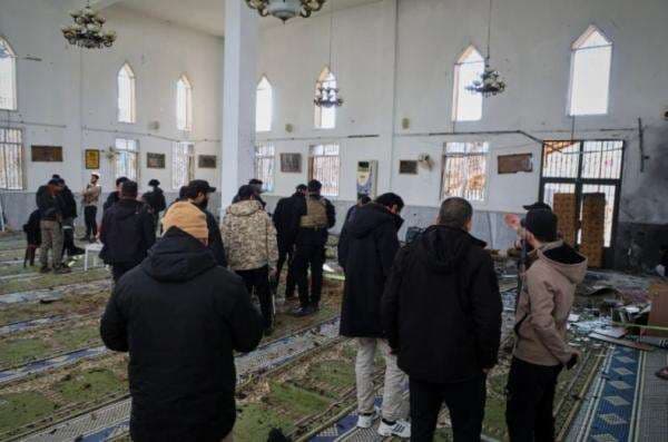 Bom Meledak di Masjid saat Salat Jumat, 8 Orang Tewas Bom Meledak di Masjid saat Salat Jumat, 8 Orang Tewas