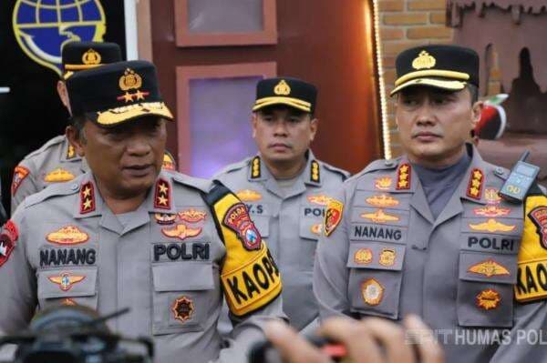 Jelang Tahun Baru, Kapolda Jatim Cek Pos Pengamanan-Pelayanan di Malang Raya Jelang Tahun Baru, Kapolda Jatim Cek Pos Pengamanan-Pelayanan di Malang Raya