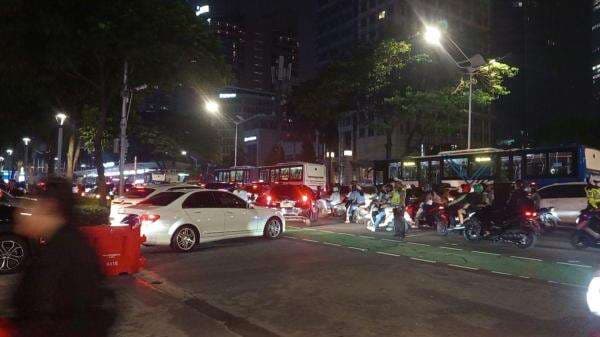 Lalu Lintas Sekitar GBK Padat Usai Perayaan Natal Tiberias Lalu Lintas Sekitar GBK Padat Usai Perayaan Natal Tiberias