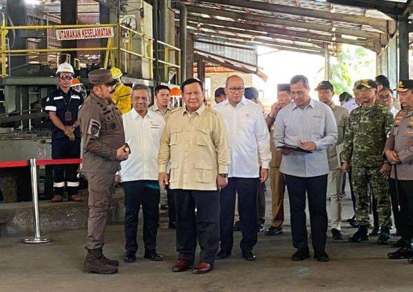 Serahkan Aset Korupsi Harvey Moeis Cs Rp300 Triliun ke PT Timah, Prabowo: Kita Selamatkan untuk Rakyat Serahkan Aset Korupsi Harvey Moeis Cs Rp300 Triliun ke PT Timah, Prabowo: Kita Selamatkan untuk Rakyat